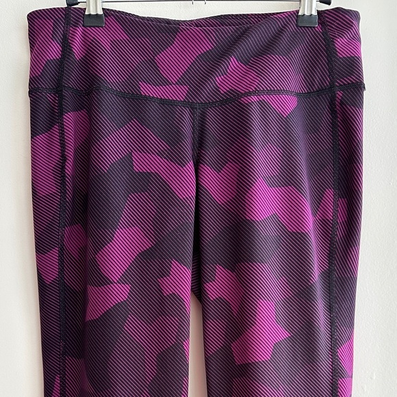 Old Navy Active Purple and Black Stripe Leggings, Size Large - Picture 2 of 13